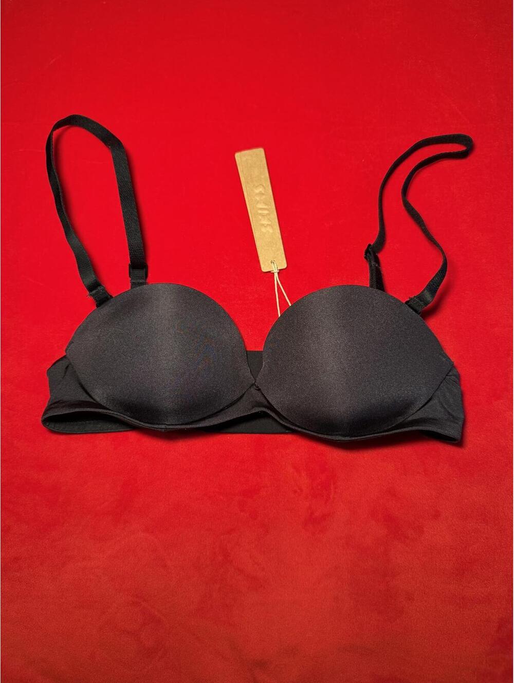 Skims Ultimate Push Up Strapless Bra Color ONYX Size 30A